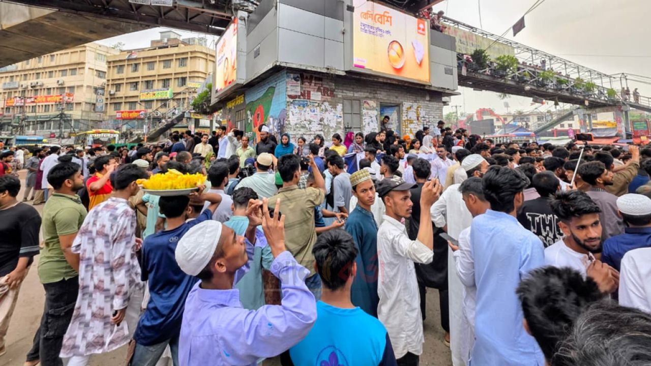 রামিসা হত্যার বিচার দাবিতে ফের উত্তাল মিরপুর: ১০ নম্বর গোলচত্বর অবরোধ
