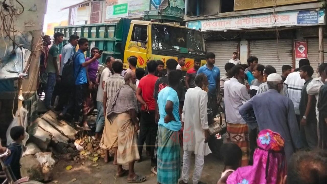 নলডাঙ্গায় ট্রাকের চাকায় পিষ্ট হয়ে ১ জন নিহত
