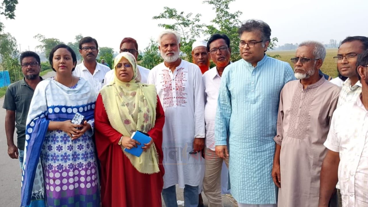“৫ বছরে ২৫ কোটি বৃক্ষরোপণ” কর্মসূচির অংশ হিসেবে তাড়াশে বৃক্ষরোপণ