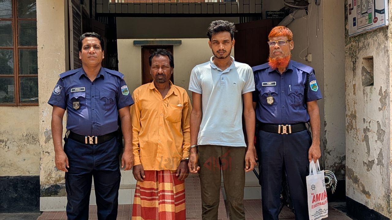 রায়গঞ্জে বিশেষ অভিযানে দুই ওয়ারেন্টভুক্ত আসামি গ্রেপ্তার