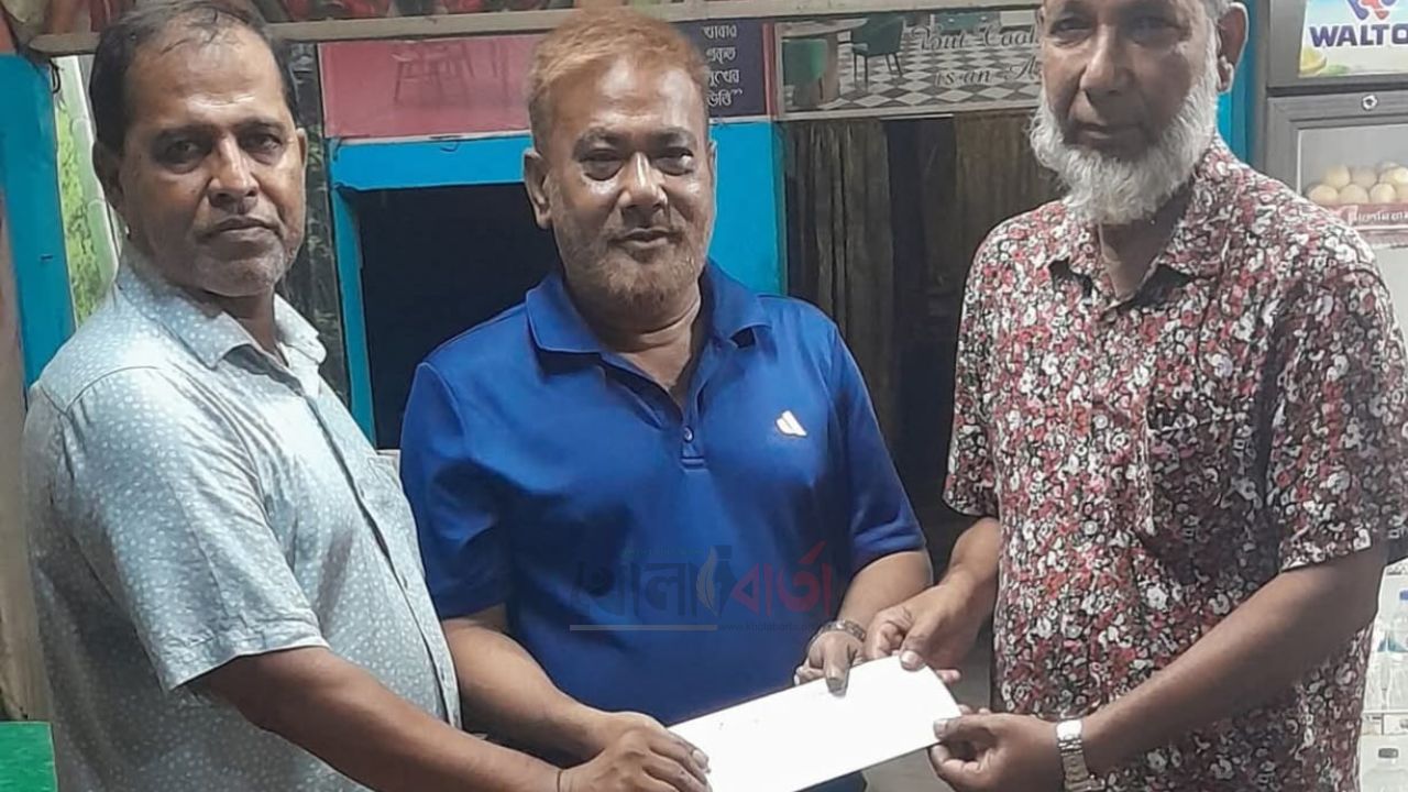 দিনাজপুর মোটর পরিবহন শ্রমিক ইউনিয়ন নির্বাচনে প্রধান নির্বাচন কমিশনার মোন্নাফ মুকুল