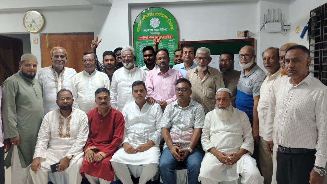 বিএফএ সিরাজগঞ্জের নতুন কমিটি ঘোষণা করলেন বিএনপি নেতা সবুজ