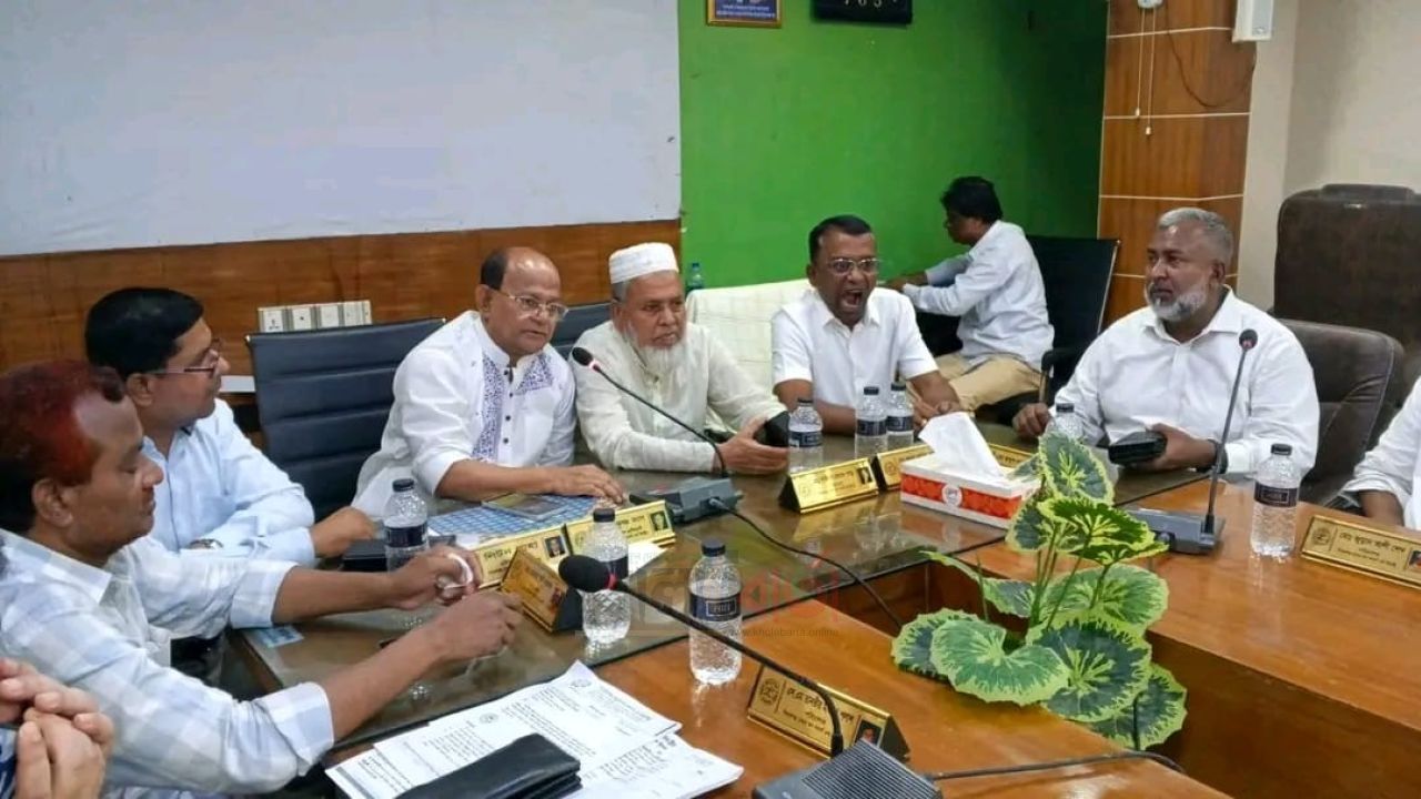 সিরাজগঞ্জ চেম্বার অব কমার্স অ্যান্ড ইন্ডাস্ট্রির মাসিক কার্যকরী সভা অনুষ্ঠিত
