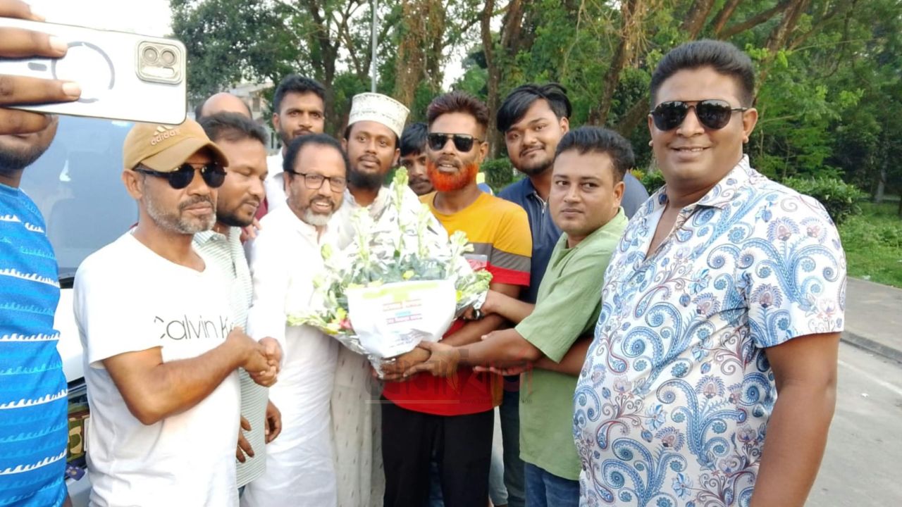 যুবদল নেতা মিজানের নেতৃত্বে সিরাজগঞ্জে বাচ্চুকে স্বাগত জানালেন নেতাকর্মীরা