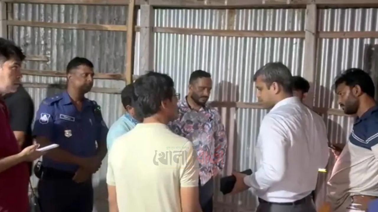 কামারখন্দে বিনির্দেশ বহির্ভূতভাবে সার মজুদ, জামায়াত নেতাকে জরিমানা