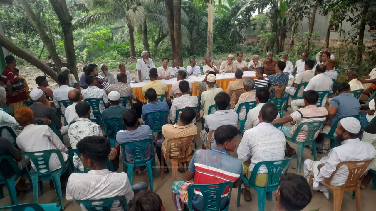 সিরাজগঞ্জে খোকশাবাড়ীতে নতুন পশুর হাট স্থাপনে স্থানীয়দের মতবিনিময়